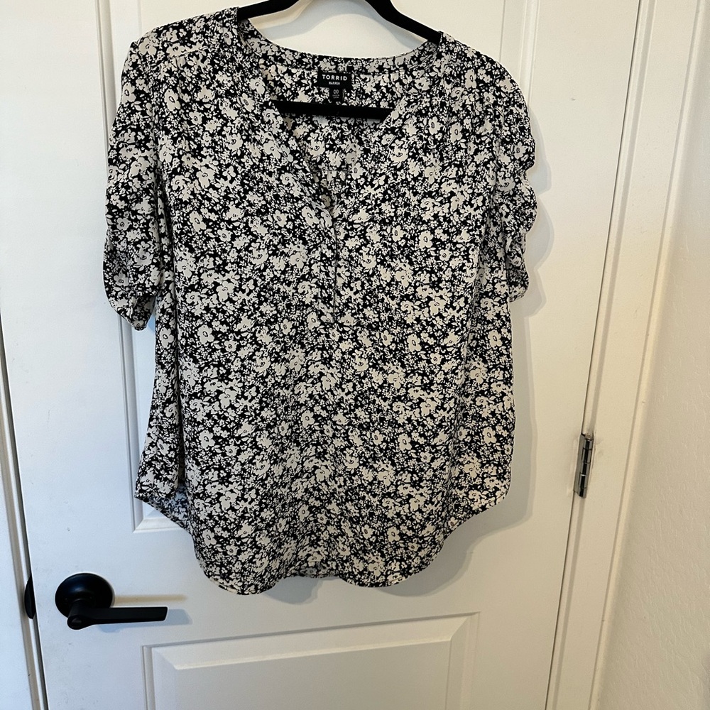 Torrid Black and White Boxy Blouse